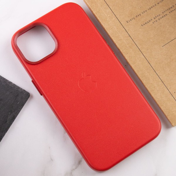 Шкіряний чохол Leather Case (AA Plus) with MagSafe для Apple iPhone 14 (6.1") Crimson Шкіряний чохол Leather Case (AA Plus) with MagSafe для Apple iPhone 14 (6.1") Crimson
